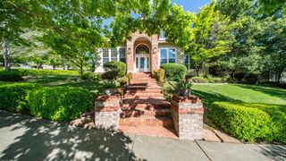 4742 Livingstone Pl, Santa Rosa, CA 95405