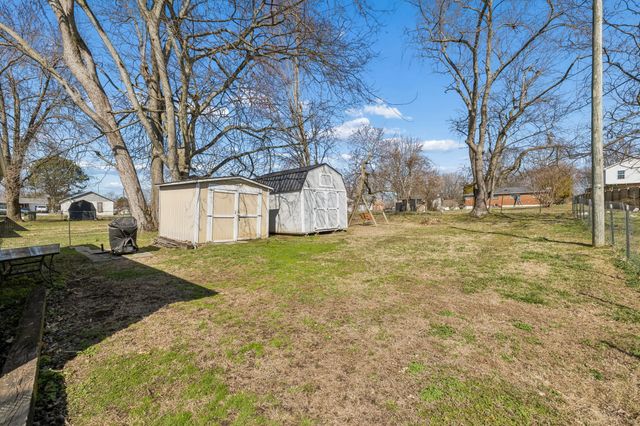 213 21st Ave, W, Springfield, TN 37172