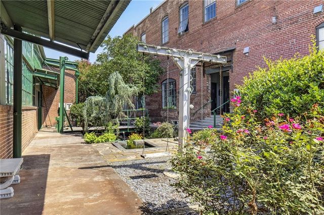 887 W Marietta Street NW S105, Atlanta, GA 30318