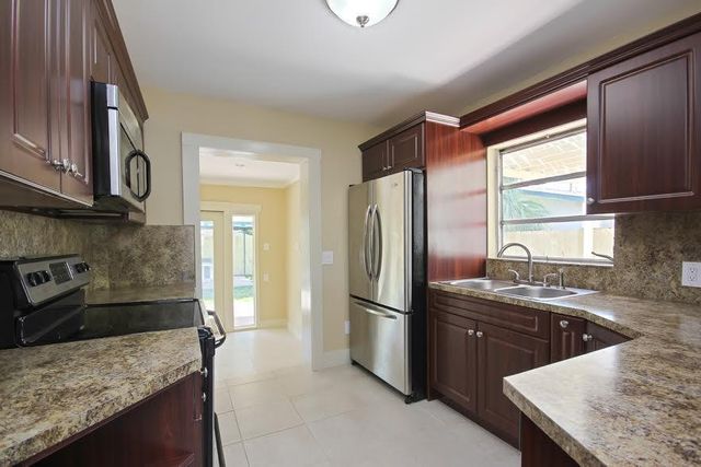 410 Franklin Road, West Palm Beach, FL 33405