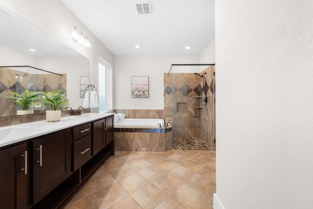 729 Clear Stream XING, Austin, TX 78753