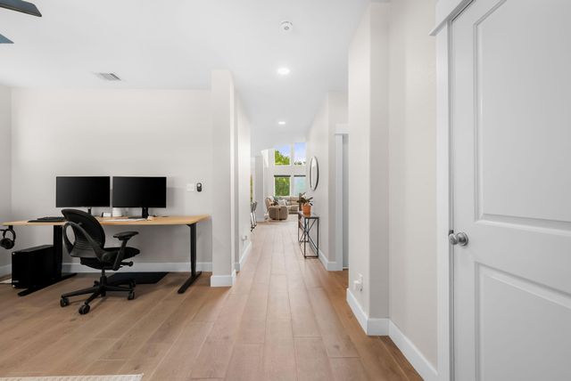 729 Clear Stream XING, Austin, TX 78753