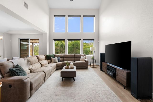 729 Clear Stream XING, Austin, TX 78753