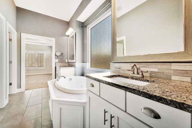 1242 E Lookout St., Derby, KS 67037