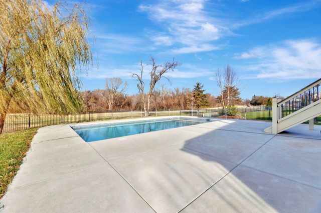 1242 E Lookout St., Derby, KS 67037