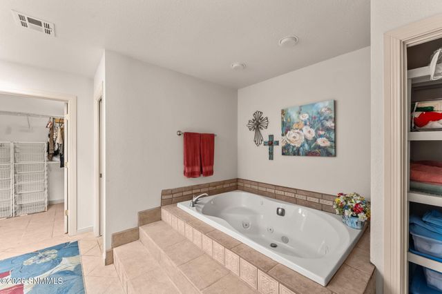 1810 Pinehurst Street, Las Cruces, NM 88011