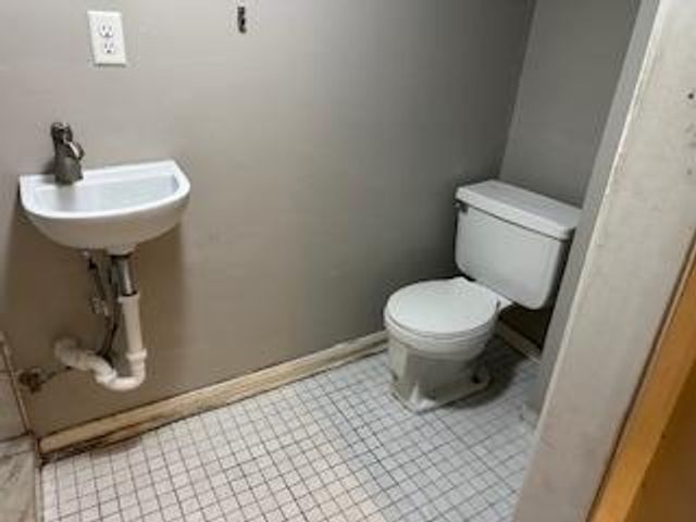 6921 Russell Avenue S, Richfield, MN 55423