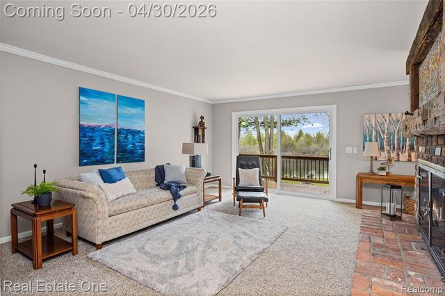 2748 Armstrong Drive, Lake Orion, MI 48360