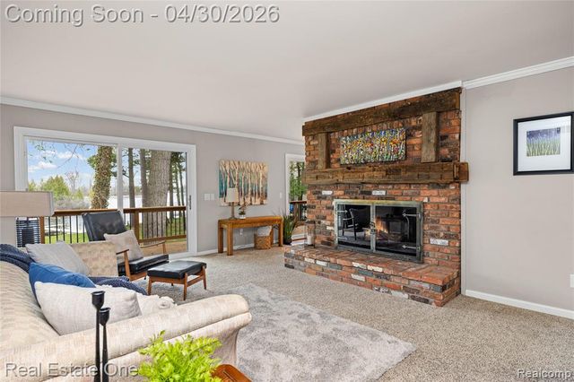 2748 Armstrong Drive, Lake Orion, MI 48360