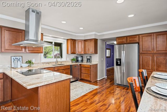 2748 Armstrong Drive, Lake Orion, MI 48360