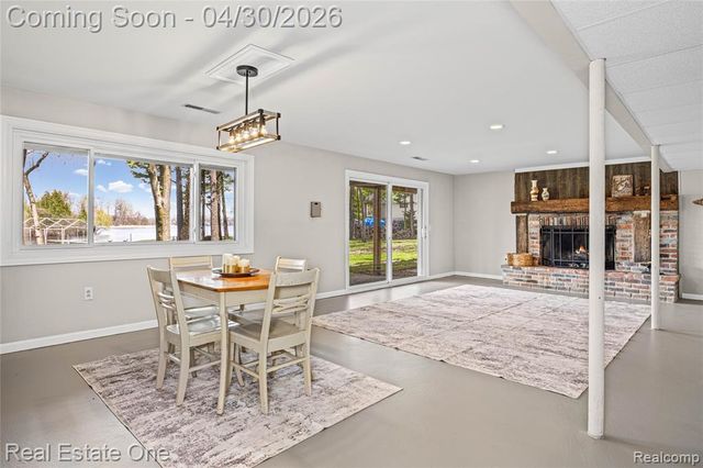 2748 Armstrong Drive, Lake Orion, MI 48360