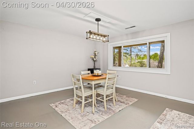2748 Armstrong Drive, Lake Orion, MI 48360