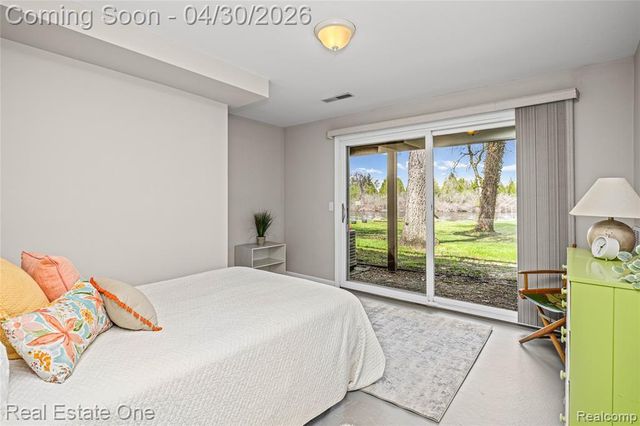 2748 Armstrong Drive, Lake Orion, MI 48360