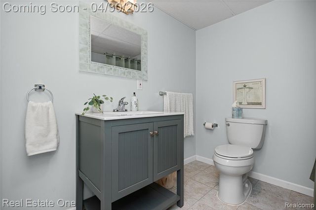 2748 Armstrong Drive, Lake Orion, MI 48360