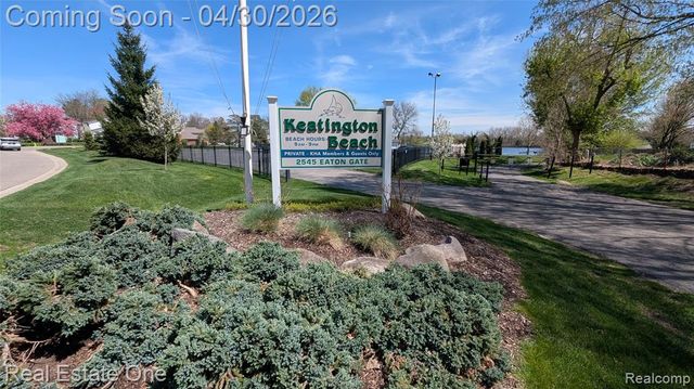 2748 Armstrong Drive, Lake Orion, MI 48360