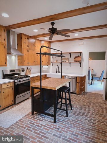 3805 NALLS RD, Alexandria, VA 22309
