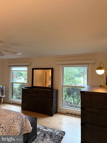 3805 NALLS RD, Alexandria, VA 22309