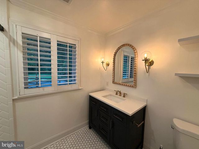 3805 NALLS RD, Alexandria, VA 22309