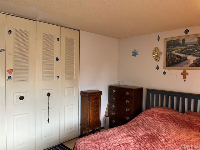 6836 East High Street, Lockport Town, NY 14094