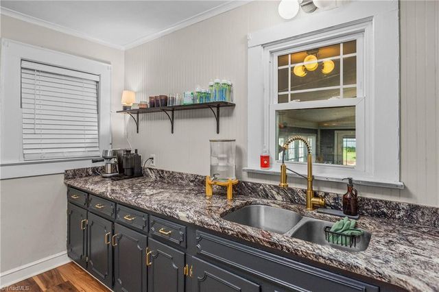 401 Fairview Drive, Lexington, NC 27292