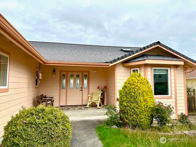 71 Onyx, Sequim, WA 98382