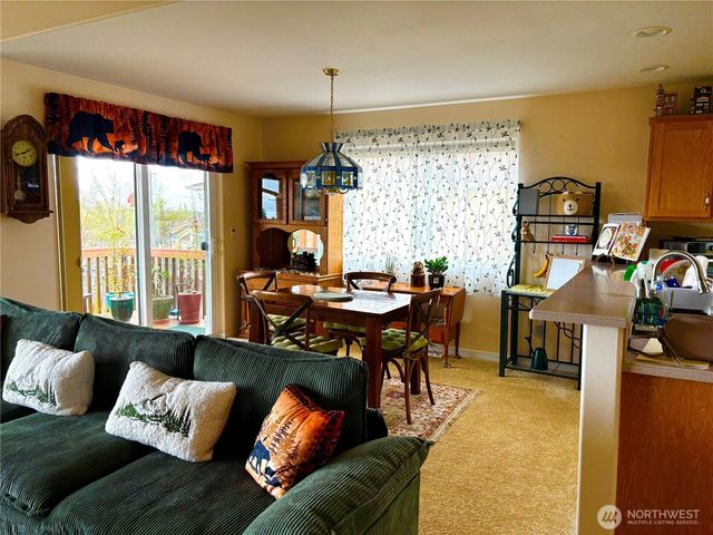71 Onyx, Sequim, WA 98382