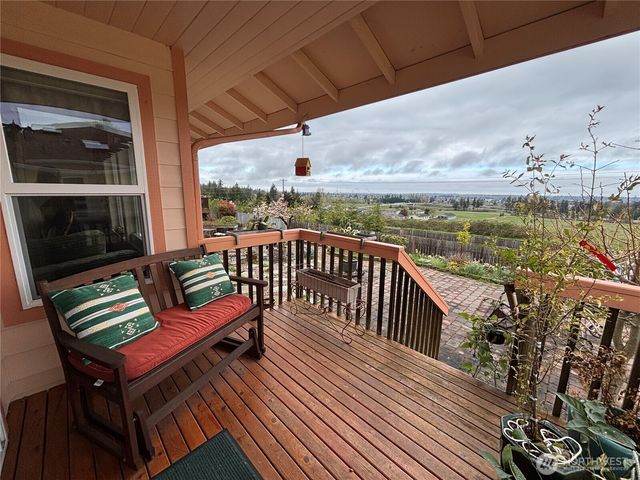 71 Onyx, Sequim, WA 98382