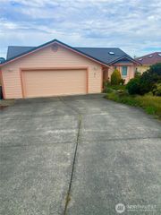 71 Onyx, Sequim, WA 98382