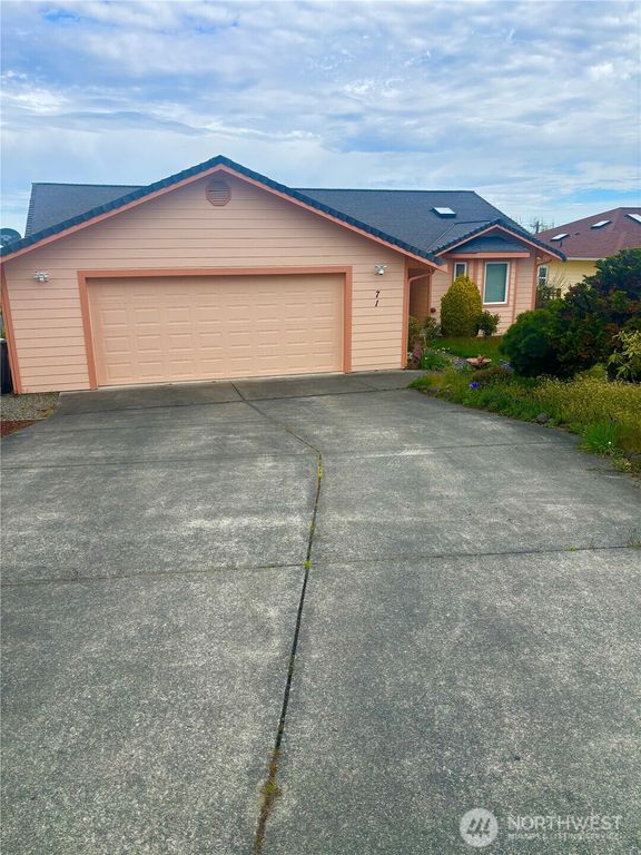 71 Onyx, Sequim, WA 98382