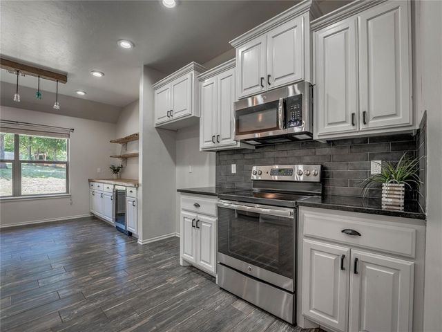 5865 Timberland Crossing, Guthrie, OK 73044