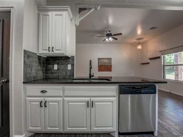 5865 Timberland Crossing, Guthrie, OK 73044
