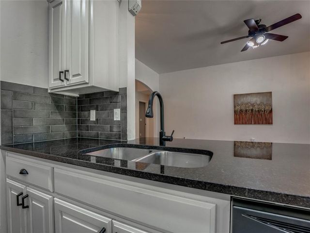 5865 Timberland Crossing, Guthrie, OK 73044