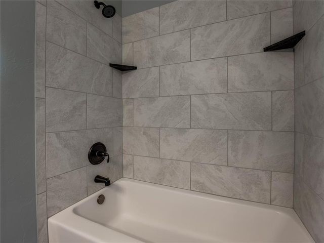 5865 Timberland Crossing, Guthrie, OK 73044