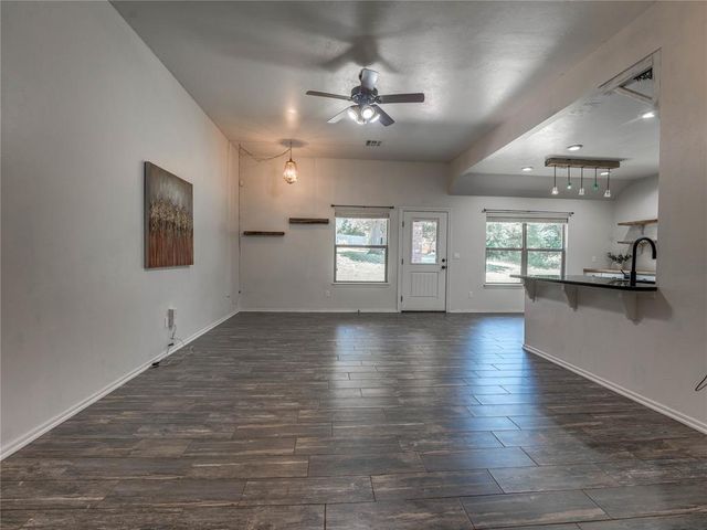5865 Timberland Crossing, Guthrie, OK 73044