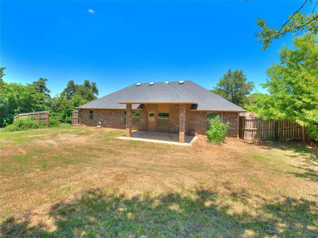 5865 Timberland Crossing, Guthrie, OK 73044