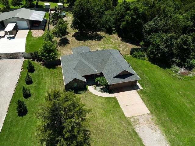 5865 Timberland Crossing, Guthrie, OK 73044