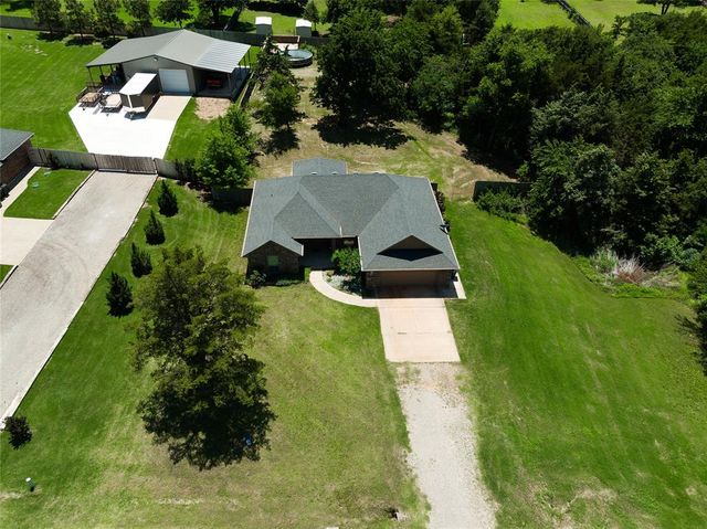 5865 Timberland Crossing, Guthrie, OK 73044