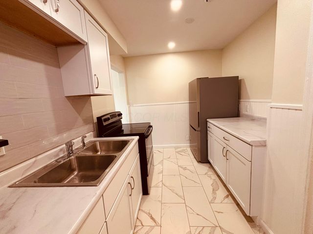 3067 E 13th Avenue, Columbus, OH 43219