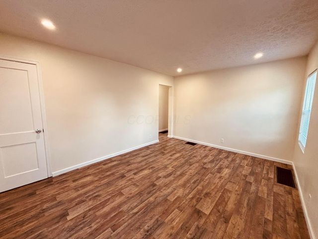 3067 E 13th Avenue, Columbus, OH 43219