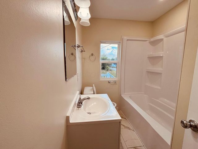 3067 E 13th Avenue, Columbus, OH 43219