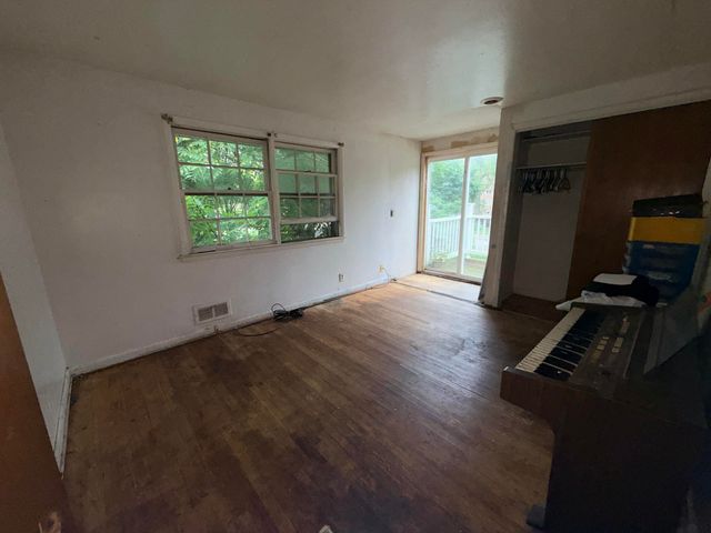 5012 Woodmont Drive, Portage, MI 49002