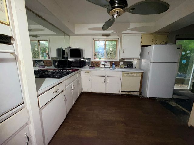 5012 Woodmont Drive, Portage, MI 49002