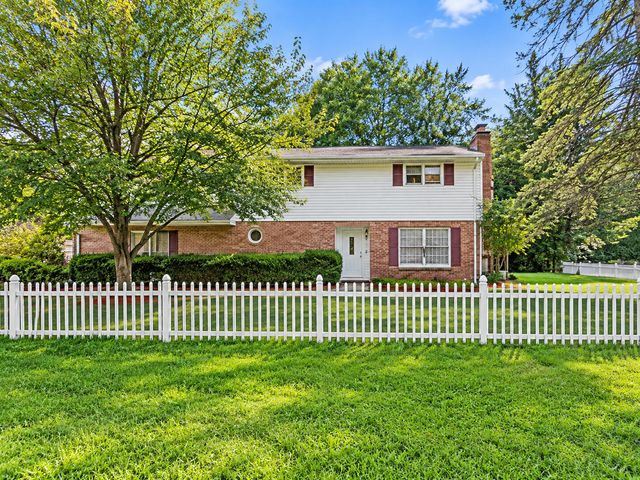 5012 Woodmont Drive, Portage, MI 49002