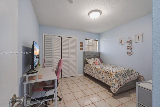 8614 SW 147th Pl, Miami, FL 33193