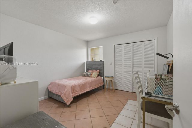 8614 SW 147th Pl, Miami, FL 33193
