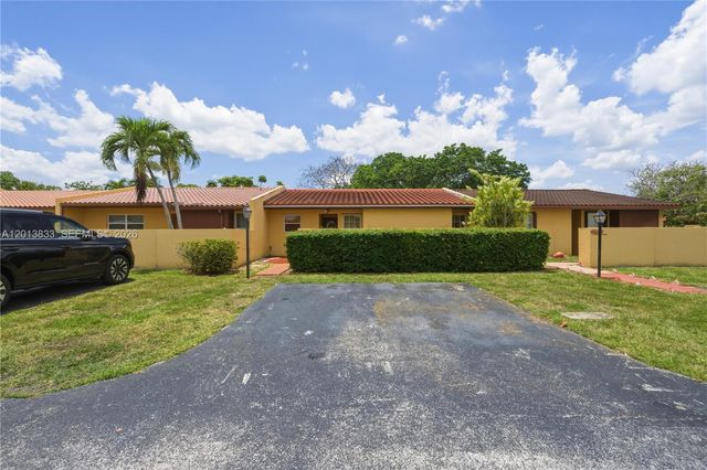 8614 SW 147th Pl, Miami, FL 33193