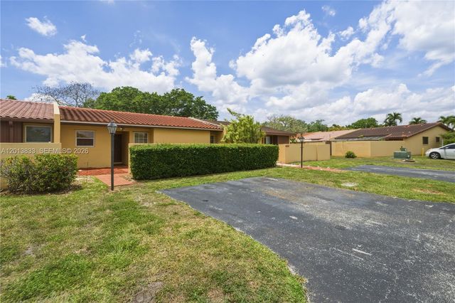 8614 SW 147th Pl, Miami, FL 33193