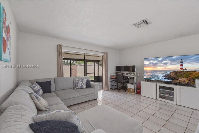 8614 SW 147th Pl, Miami, FL 33193