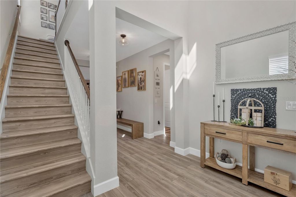 Image 2 of property listing at 315 BLACKROCK LANE, Apollo Beach, FL 33572