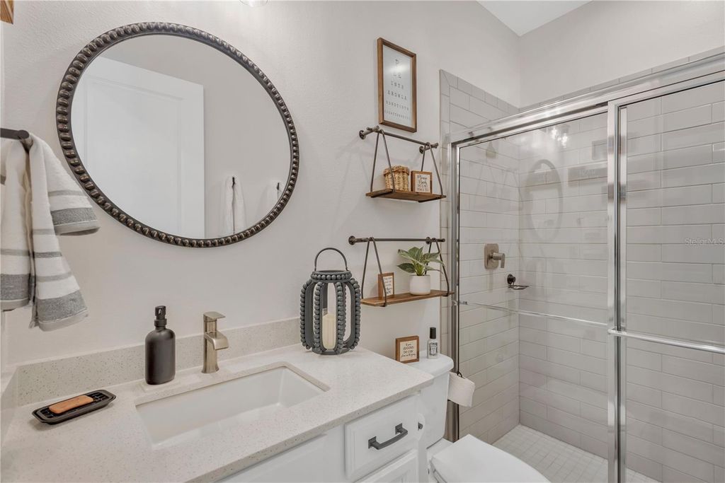 Image 11 of property listing at 315 BLACKROCK LANE, Apollo Beach, FL 33572